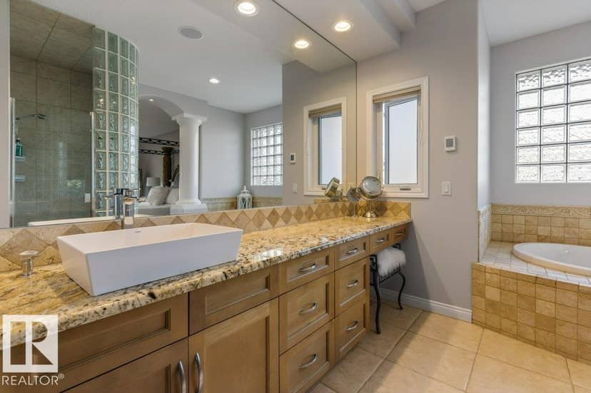 46 Kingsbury Cr — photo 13 of 40
