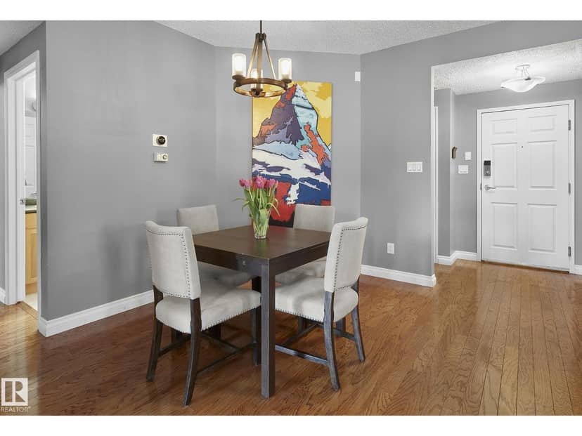#209 9811 96A ST NW — photo 13 of 39