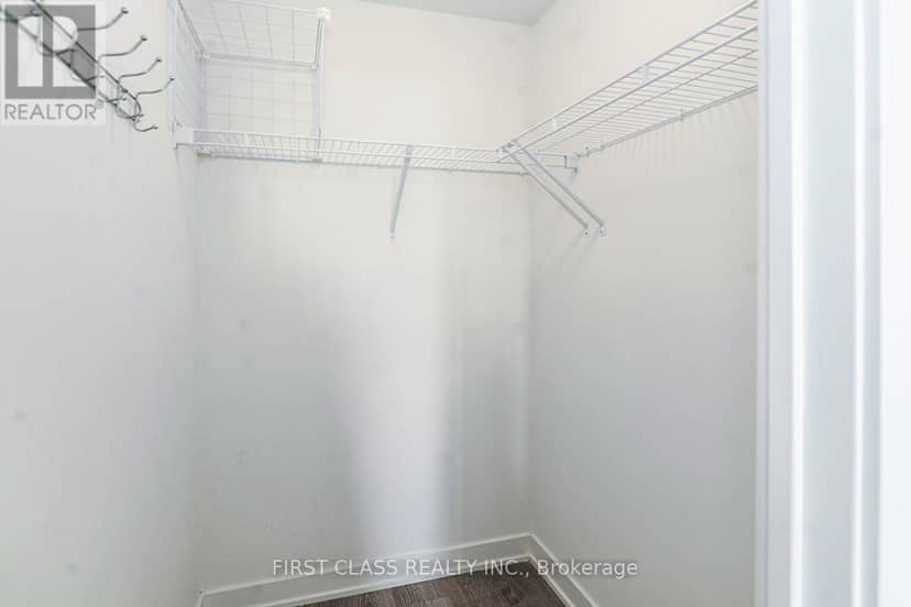 605 - 4699 Glen Erin Drive — photo 17 of 36