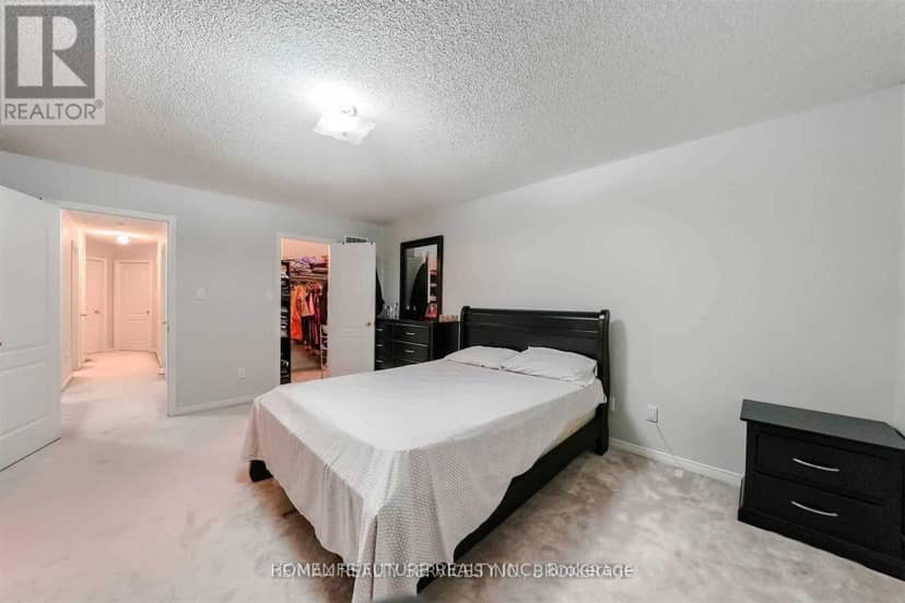 24 Oklahoma Drive — photo 17 of 23