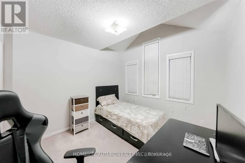 24 Oklahoma Drive — photo 20 of 23