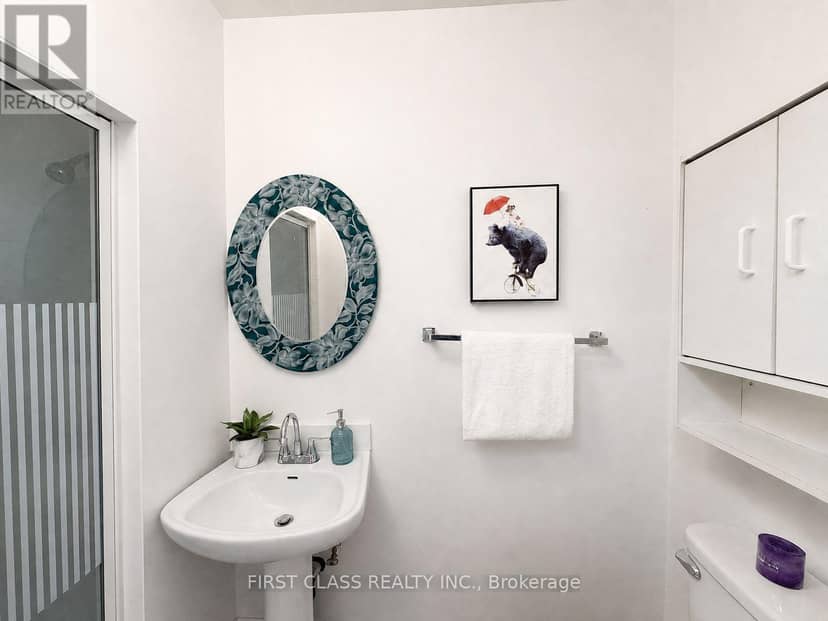 200 McNicoll Avenue — photo 12 of 31