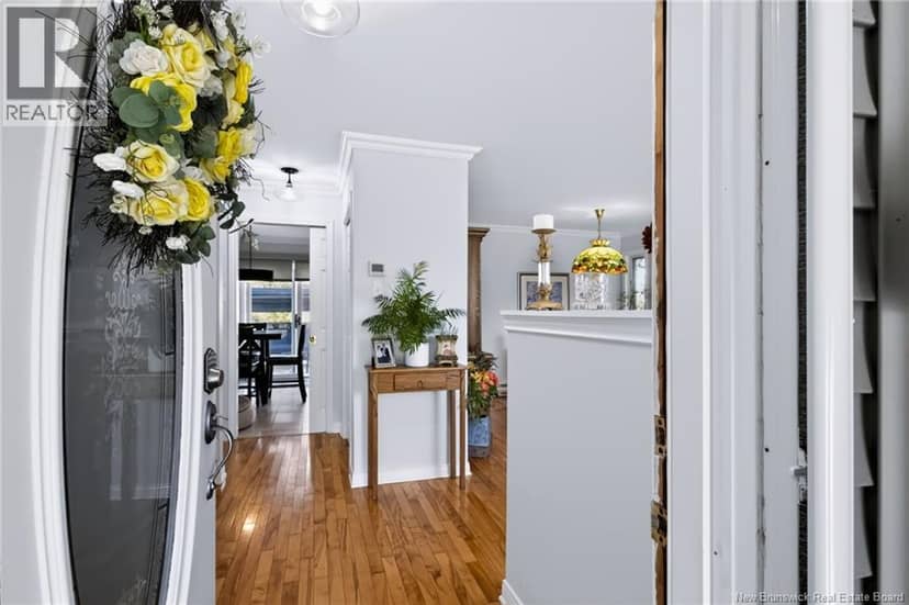 10 Cullinan Avenue — photo 3 of 40