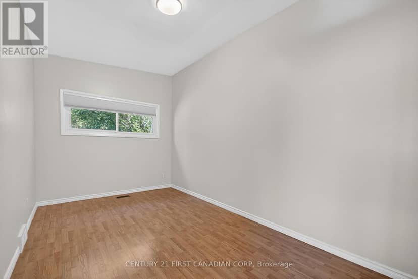 372 Dieppe Street — photo 15 of 40