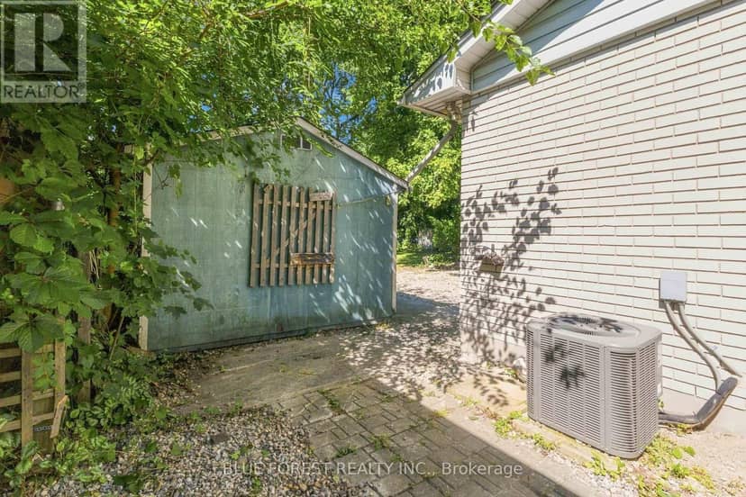 59 Scotchpine Crescent — photo 29 of 31