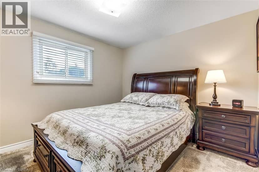 207 DUNSDON Street — photo 12 of 25