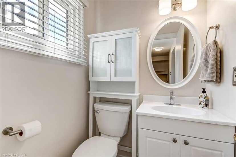 207 DUNSDON Street, Brantford, photo 5