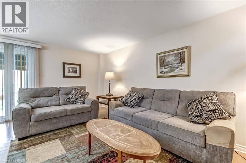 207 DUNSDON Street — photo 10 of 25