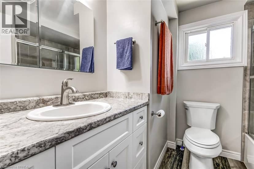 207 DUNSDON Street — photo 15 of 25