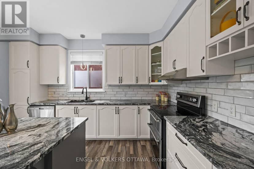 1121 Rocky Harbour Crescent — photo 10 of 40