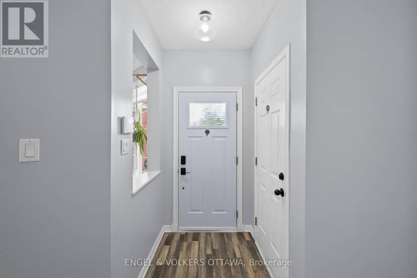 1121 Rocky Harbour Crescent — photo 4 of 40
