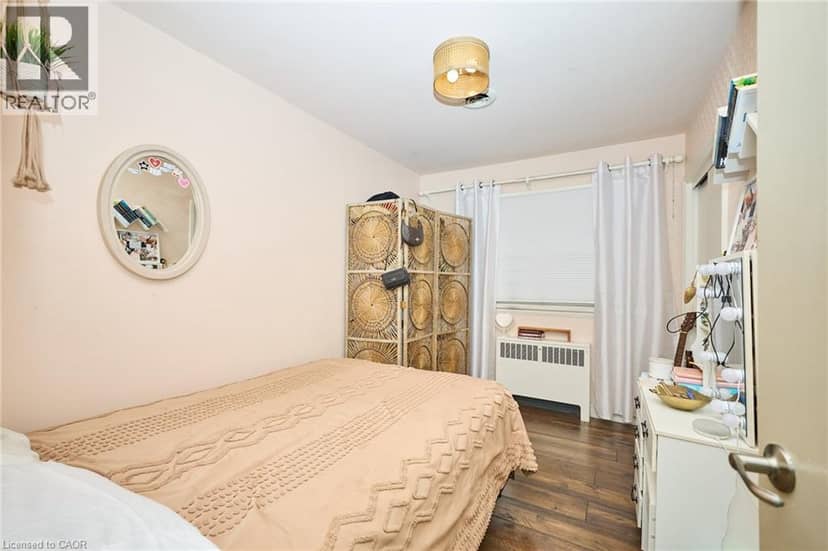123 FAIRVIEW Avenue W — photo 18 of 40