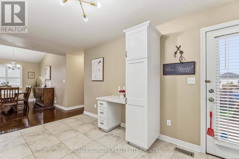 8340 Racey Avenue — photo 9 of 27