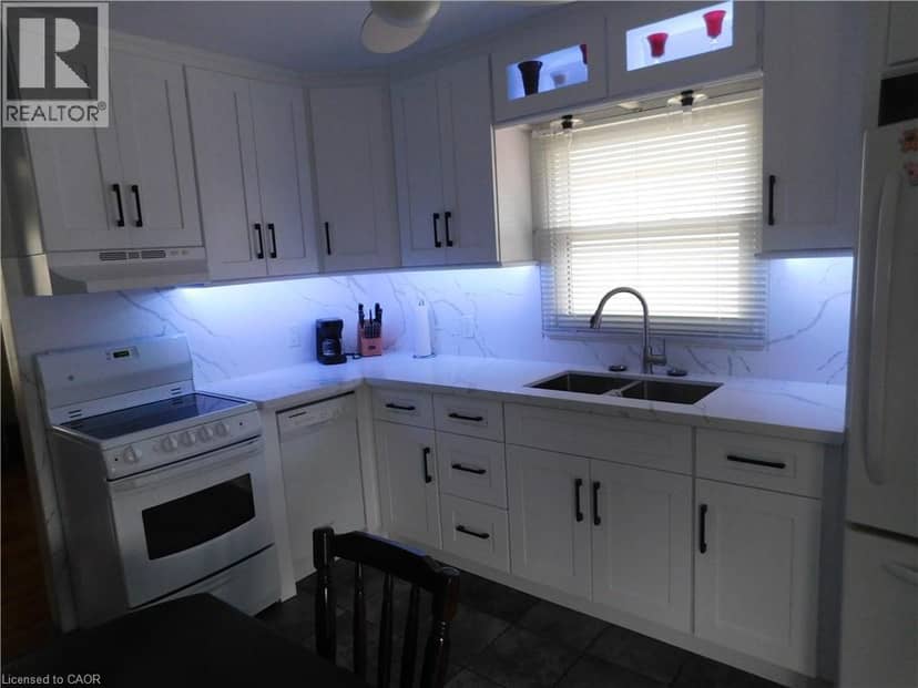 625 TATE Avenue — photo 11 of 31