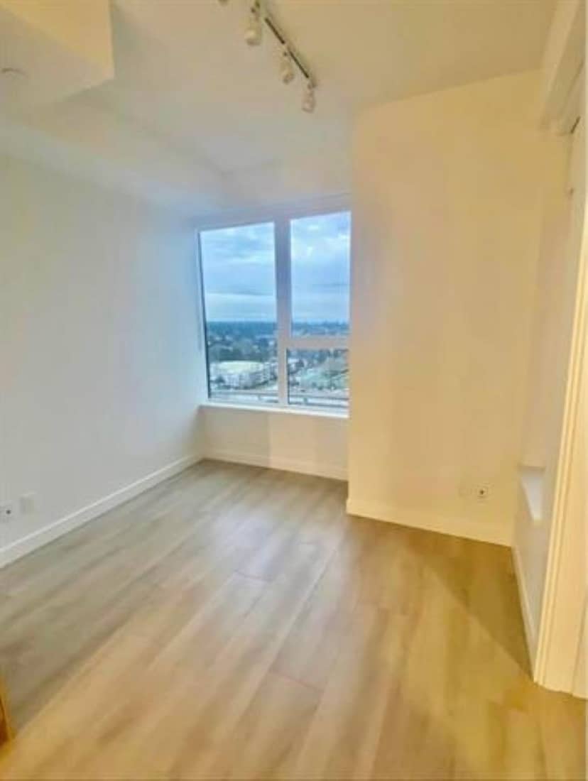 1609 10626 CITY PARKWAY, Surrey, photo 3