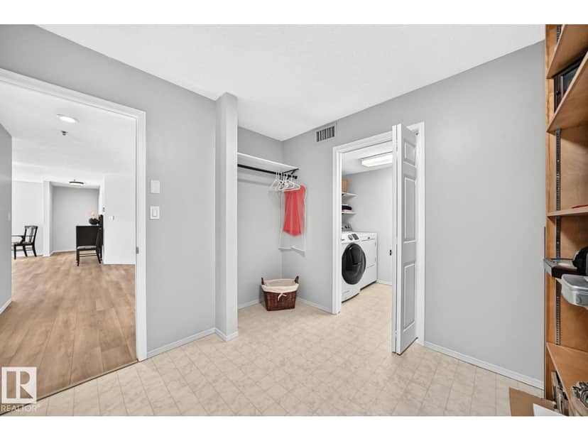 #208 2520 52 ST NW — photo 32 of 40