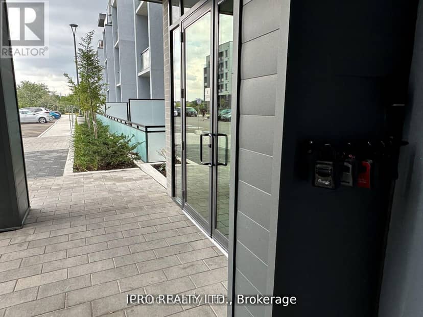 004 - 95 Dundas St W Street — photo 38 of 38