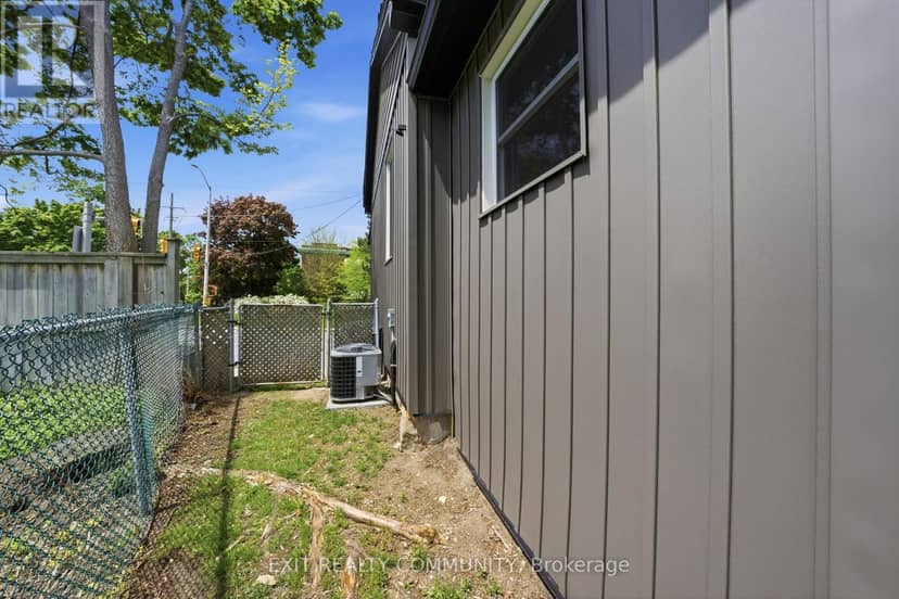 20 Wharncliffe Road S, London South, photo 5