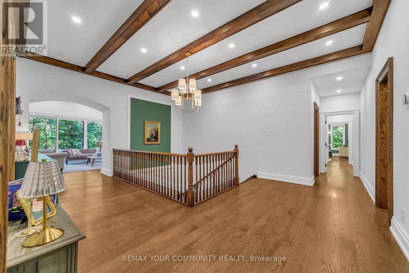 76 Trailwood Crescent — photo 9 of 40