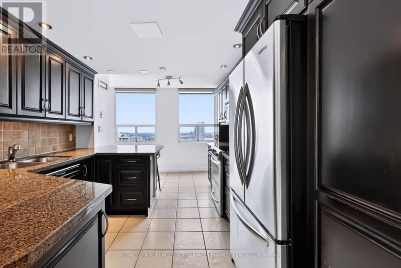 2801 - 3650 Kaneff Crescent — photo 6 of 40