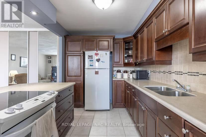 1301 - 15 Towering Heights Boulevard — photo 9 of 40