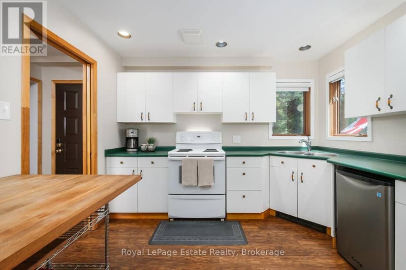 32 London Street — photo 10 of 34