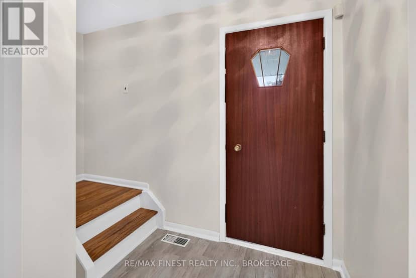 92 Cliff Crescent — photo 16 of 37