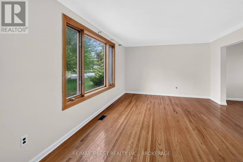 92 Cliff Crescent — photo 17 of 37