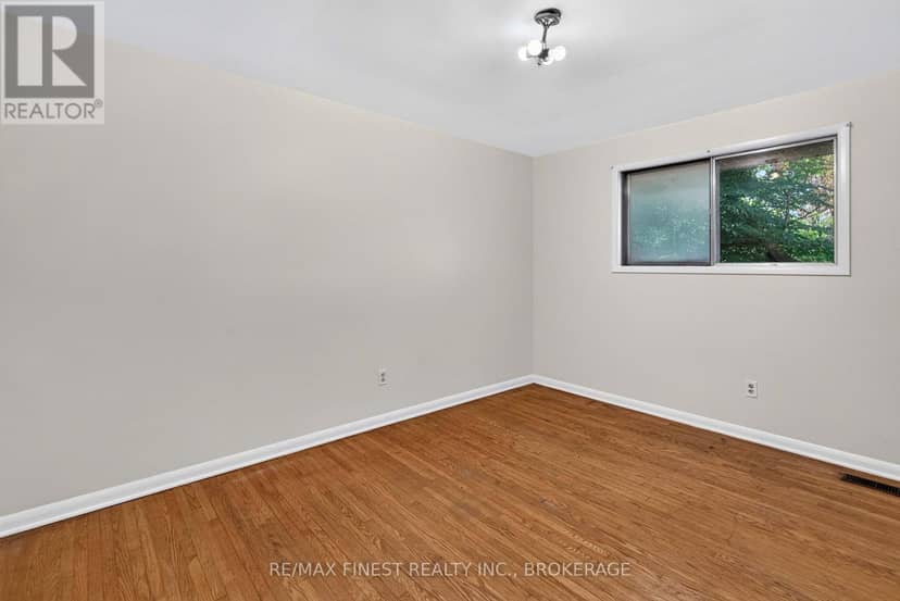 92 Cliff Crescent — photo 28 of 37