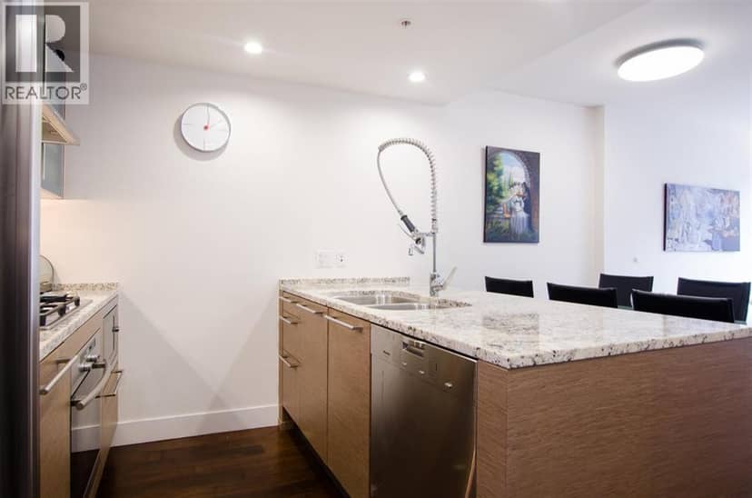 270X 1111 ALBERNI STREET, Vancouver, photo 2