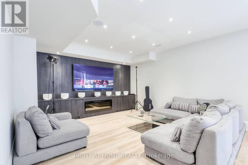 124 Shaver Avenue N — photo 37 of 40