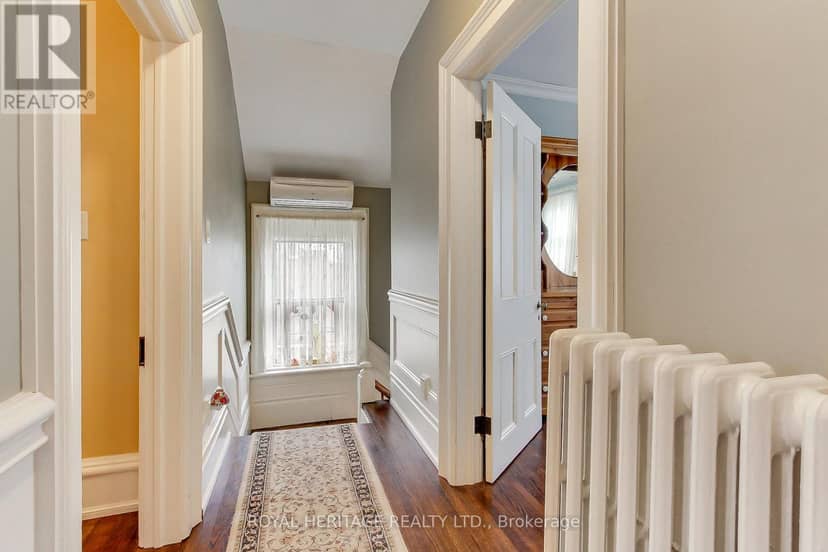 49 John Street E — photo 24 of 40