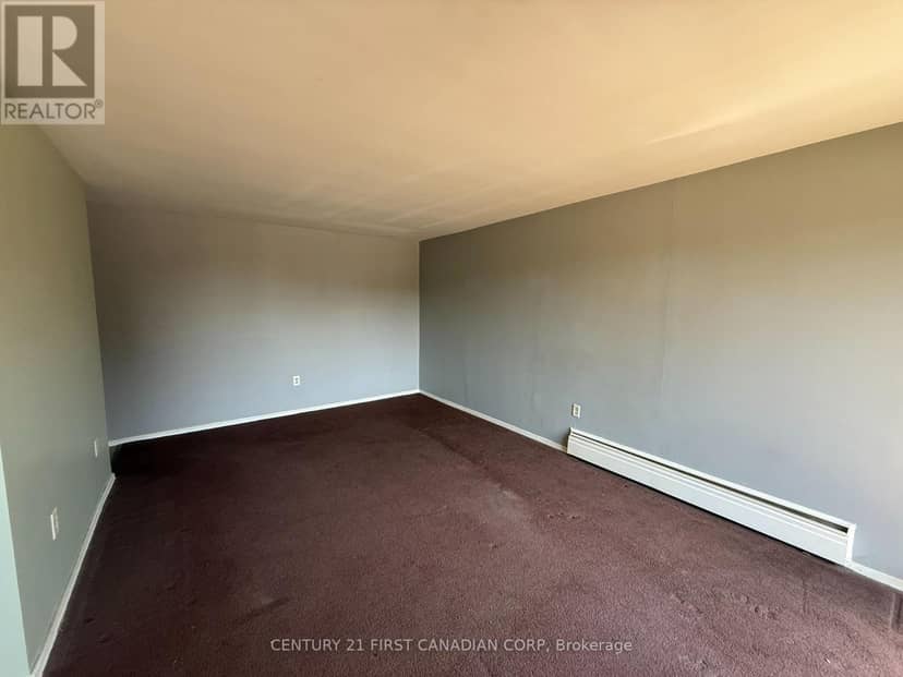 304 - 1830 Dumont Street, London East, photo 3