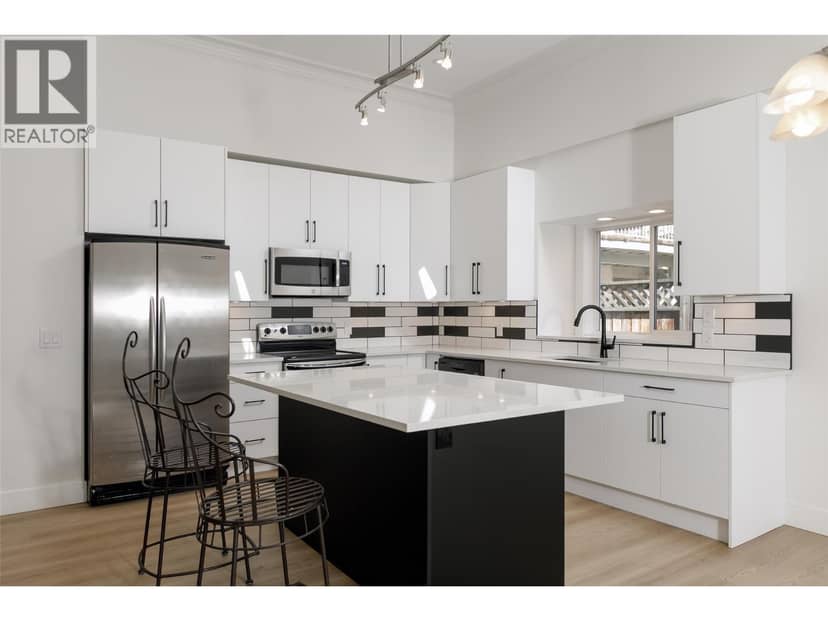 2929 Richter Street, Kelowna, photo 2