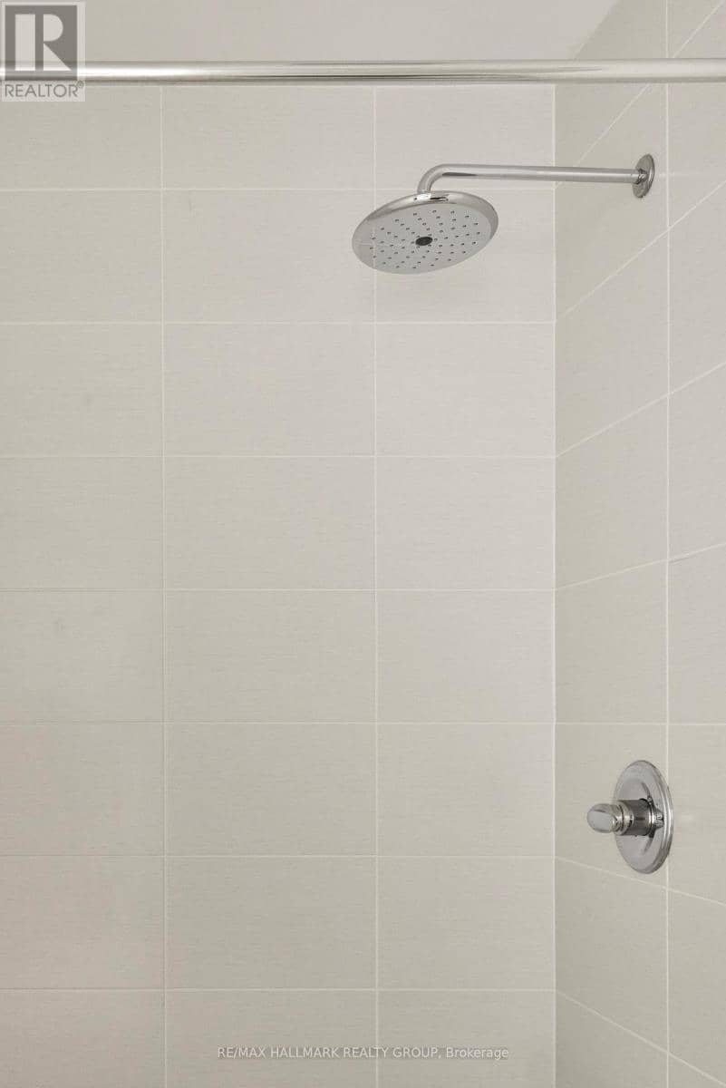 547 Roundhouse Crescent — photo 15 of 20