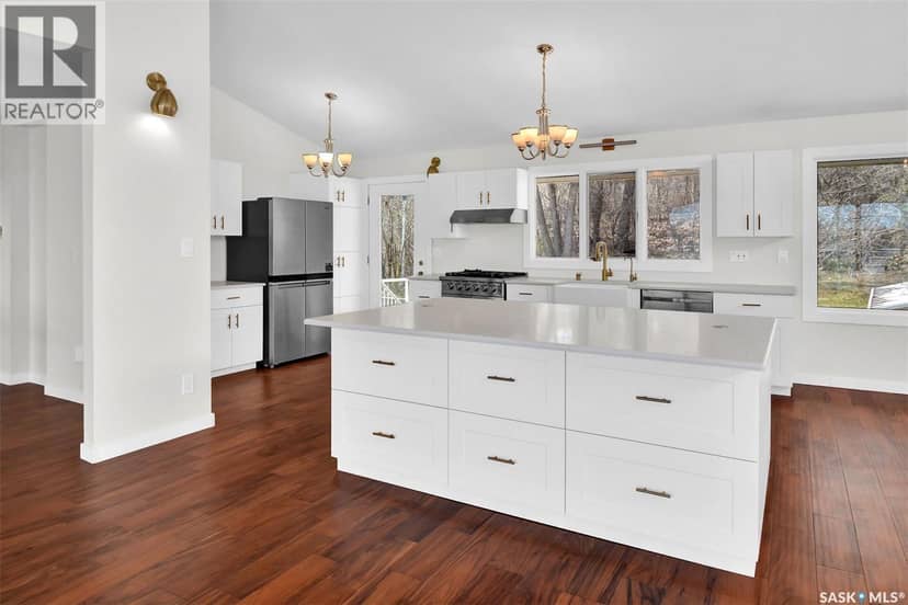 2113 Spadina CRESCENT E — photo 10 of 40