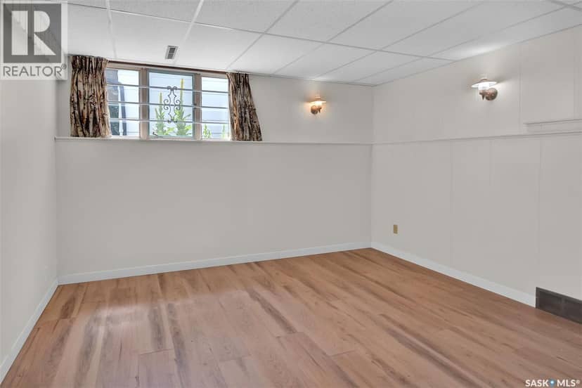 2113 Spadina CRESCENT E — photo 23 of 40