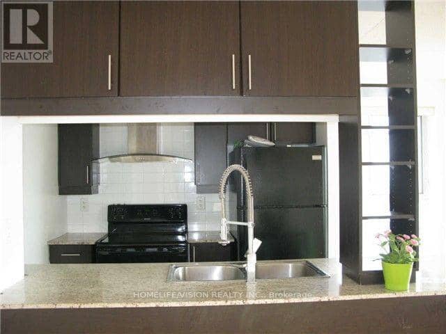 2708 - 25 Town Centre Court — photo 4 of 9