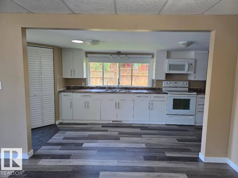 1618 Marine CR — photo 11 of 18