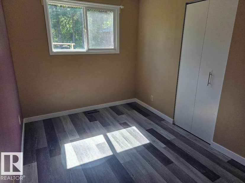 1618 Marine CR — photo 14 of 18