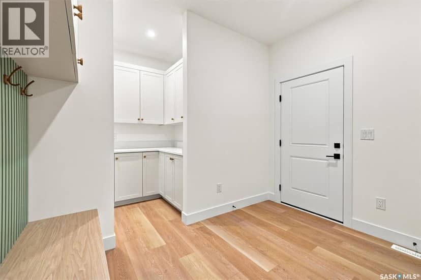 339 Sharma CRESCENT — photo 16 of 40
