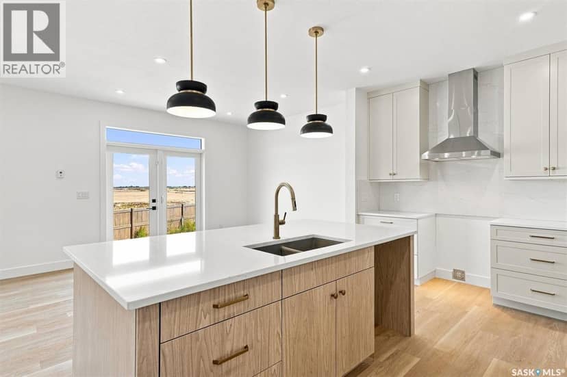 339 Sharma CRESCENT — photo 9 of 40