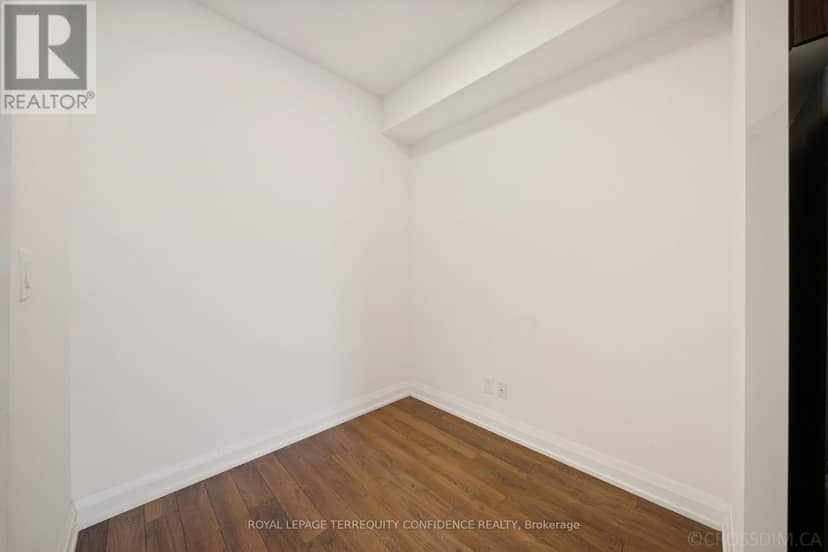 727 - 7161 Yonge Street — photo 14 of 23
