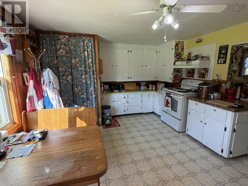 616 Beech Hill Road — photo 10 of 19