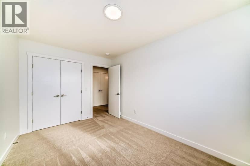86 145 chelsea Mews — photo 33 of 40