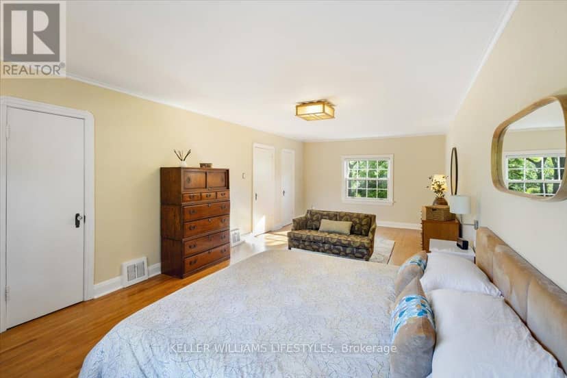 941 Waterloo Street — photo 22 of 40