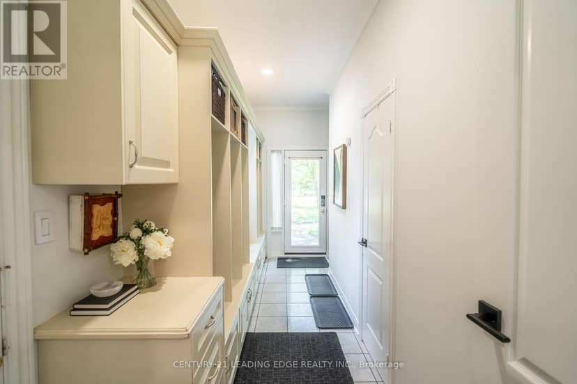 6 Stonegate Street — photo 15 of 40