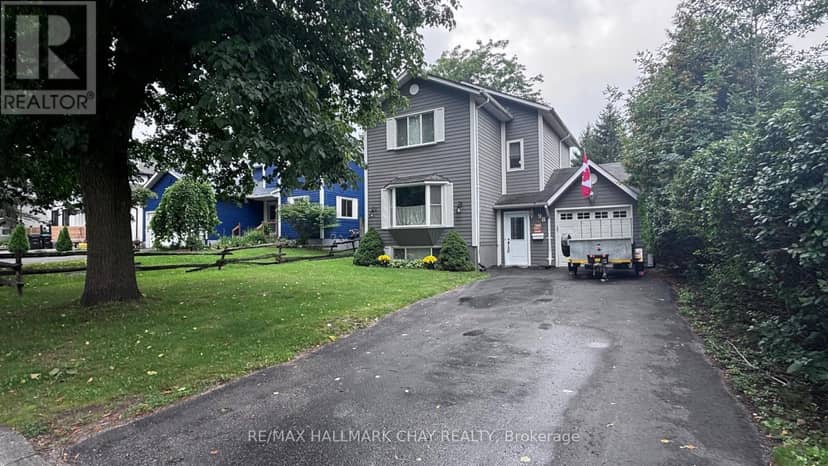 98 Elizabeth Street — photo 1 of 14