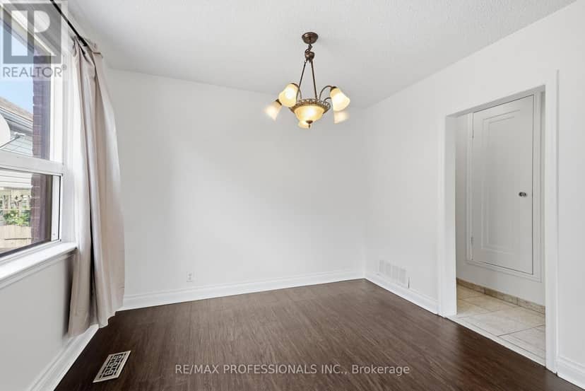 111 Wesley Street — photo 14 of 40