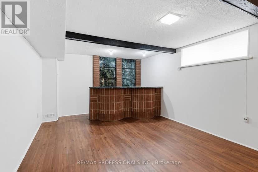 111 Wesley Street — photo 35 of 40